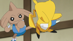 Bea Hitmontop Triple Kick.png